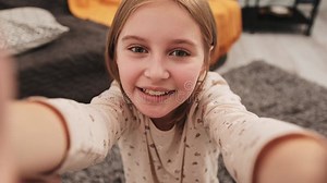 Preteen Girl Influencer Making Live Stream Stock Footage - Video of home, blog: 275322032