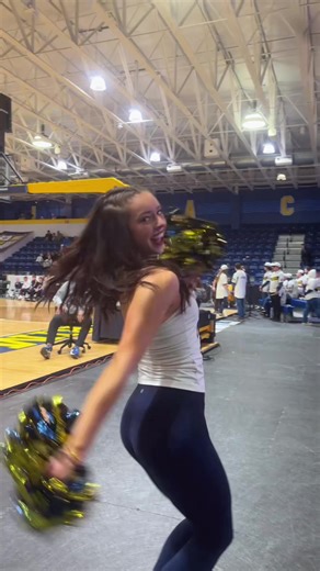 That feeling when @Merrimack Men’s Basketball is FIRST in the MAAC 🙂‍↔️👏🏻✨ #collegebasketball #danceteam #miami #valentines #trending