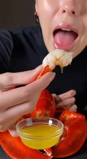 Girl Eating Lobster ASMR | Ultra Satisfying Crunch & Juicy Sounds 🦞💋🎧#037