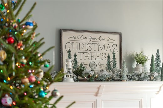 23 Christmas Mantel Decor Ideas for 2023 - Yanko Design