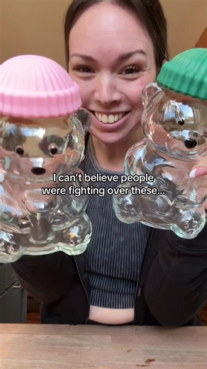 The viral honey bear glass cups are on TikTok shop yall 🍯🐻🧊!! #honeybearcup #honeybear #glasscups #bearglasscup