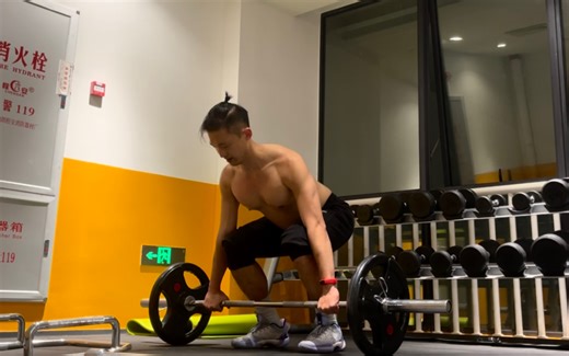 今天练很久没练的动作-挺举clean and split jerk