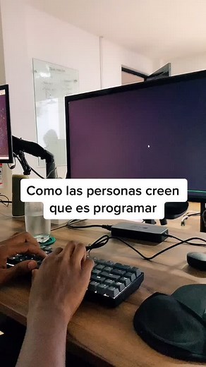 #desarollo #developer #javascript #software #programacion #typescript #desarrolloweb #code #programar #developement #coderhouse #helixsoft