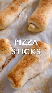 Upgrade your next pizza night with these easy pizza sticks! 🍕 Link in bio or full recipe here: https://12tomatoes.com/pizza-sticks/ #pizzasticks #pizza #recipe #12tomatoes #mozzerellasticks #pepperoni #pepperonipizza #appetizers | 12 Tomatoes