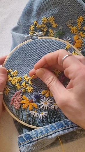 Beautiful Embroidery on jeans . . . #handembroideryideas #embroideryproject #creativedesigns #embroideryinspiration #DIYembroidery #embroiderylove #stitchingcreations #embroideryartwork #needleworkideas #embroideryaddict #handstitchingideas #handstitchinginspiration #creativestitching #diystitching #stitchingaddict #handmadestitching #stitchingprojects #embroiderylove #sewingideas #craftyhands #handcraftedcreations #handcraftlove #handmadeinspiration #craftingideas #DIYhandcrafts #handmadeartwor