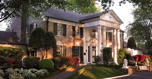 Graceland Goes Viral: Fans Can Visit Elvis' Memphis Home Virtually – Karryon