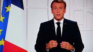 Troisième dose, pass sanitaire, retraites... Ce qu'il faut retenir de l'allocution d'Emmanuel Macron