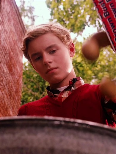 Flipped (2010) escena: Mi primer amor — regalo de huevos