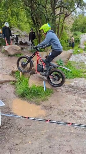 Ideal trials conditions? You’re looking at them! 😅😉 #OSET #OSETBikes #Trials #TXP | OSET Bikes