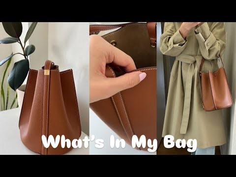 What’s In My Bag | Fall Style 🍂 | Beracamy