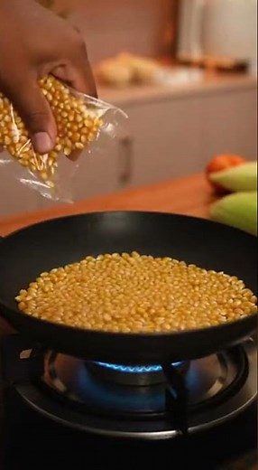 The correct way to open popcorn. You can avoid spills every time