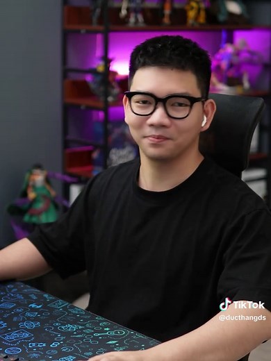 Geometric Background Vector Tips in Adobe Illustrator 2026