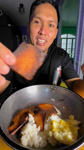 1.4M views · 7.2K reactions | Nasunog pa ang ahaha #reels #food #foodie #foodlover #kabasic #pagkaingpinoy #filipinofood #mukbang #asmr #foodtrip #diskartengbasic #pinoyulamideas #fyp #foryou #foodporn | Diskarteng Basic | Facebook