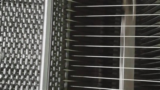 三维碳纤维织机演示（早期验证机）