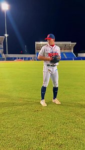 ⚾ Stephen Still en control total desde la lomita. 🔥 El abridor estadounidense lanzó 6 innings de solo 1 hit y 4 ponches, mostrando dominio absoluto frente a los Tigres de Chinandega. 💪 Una salida impecable que lo convirtió en el jugador del partido. ⚾👏 #VivaElBoerJodido #CampeonatoClaro #LaProfesional | Indios DEL BOER (OFICIAL)