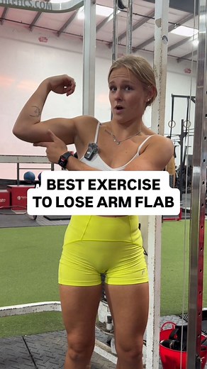struggling to lose that stubborn arm fat? girl i gotchu . . full disclosure - this exercise DOES NOT “spot reduce” the arm fat.. you can’t do that, lol. BUT it WILL build muscle in this area of your arm, helping it look more defined and less flabby. . . and if you’re really looking to see good results when it comes to fat loss, strength training should be accompanied with proper nutrition. . . if you’re a woman who’s unsure how to do this on your own, or you are trying but not seeing results, co