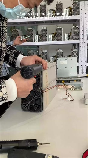Rebuilding a Classic Antminer Starts with Each Chip and Bitcoin #Motherboard #Repair #Hardware #Electronics #PCB #bitmain #bitcoinmining #jinglemining #Miner #crypto #antminer
