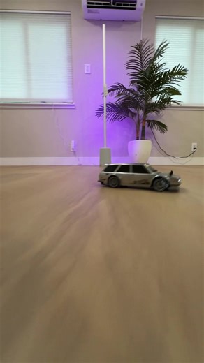 🚗 Boxy body. Big slides. 🔥 High-speed RC drift wagon 🛞 4WD traction for clean drifts 💡 LED headlights for night runs 🧱 Durable body that can take hits 📡 Smooth, responsive remote control 🎮 Easy to drive — hard to stop Old-school looks with nonstop sideways fun 😮‍🔥 #rcdrift #driftwagon #rccar #tiktokshop #drifting