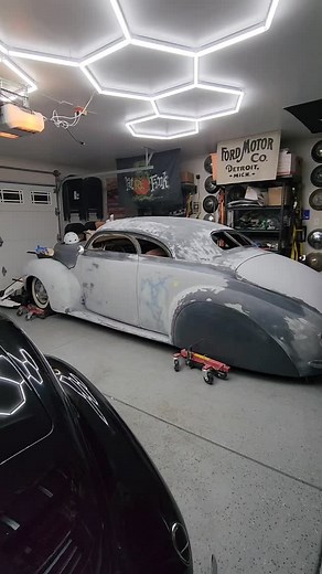 ♠️ Spankys Garage⚡ on Instagram: "I've been having dreams💭💭... @hitchensartwork did a sick rendering of what the 1940 Merc is going to look like.... time to push to create that vision! 💪🏁 #mercury #merica #americansteel #1940 ##1940mercury #lowlife #carporn #hotrod #leadsled #taildragger #lowrider #car #carclub #carculture #carshow #2025"