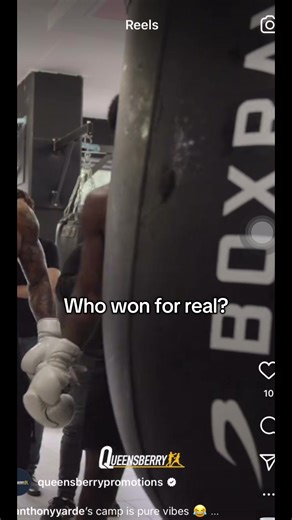 Understanding Boxing Techniques: Hooking and Movement