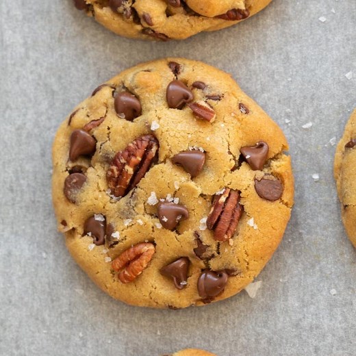 6-Ingredient Chocolate Chip Pecan Cookies {flourless} - The Big Man's World ®