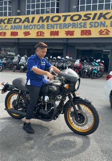 Kawasaki W800 SE Review: Classic Motorcycle Features