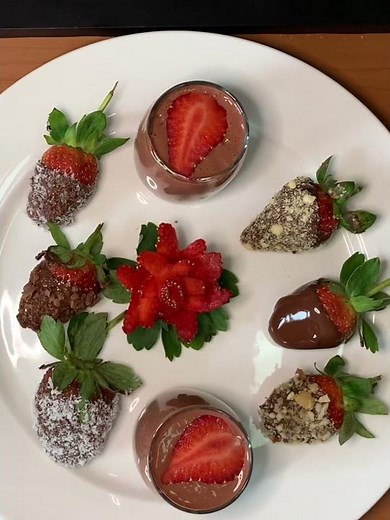 Strawberry Rose tutorial |Strawberry Flower |Fruit Carving |Salad Decorations #shorts