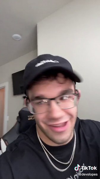 Light Mode Memes: When Senior Developer Fixes Your Code