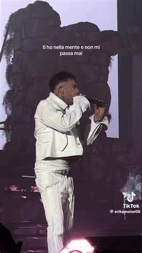 TONY NON MI BASTA MAI LIVE #tonyboy #nonmibastamai #live
