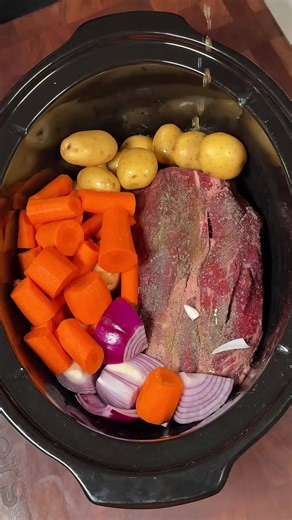 Classic pot roast with vegetables and gravy