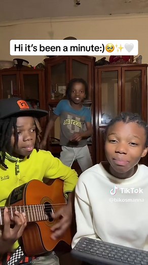 Hi again😁 Lovely day Song by Bill Withers Covered by BikosManna #TauLion🦁 #BikoStar #MannaHero #TauLion 🦁 #BikosManna #BKMN