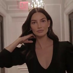 Better in pairs: Hailey Baldwin & Lily Aldridge en route to the Carolina Herrera New York Spring 2019 runway show. Discover more: https://goo.gl/KnL6JV | Carolina Herrera