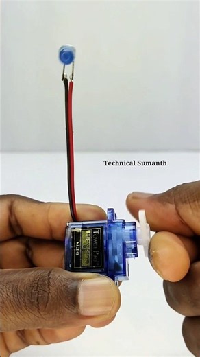 Hand-Cranked Micro Servo Powers an LED & DC Motor Fan