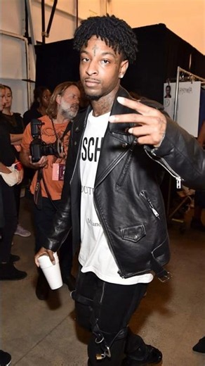 "Runnin" by 21 Savage & Metro Boomin #21Savage #MetroBoomin #Runnin #SavageModeII #HipHop