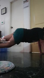 192K views · 7.5K reactions | push up cross leg training exercise practice  #FuturePulis #BSCriminology #Pccr | Kween Yasmin | Facebook