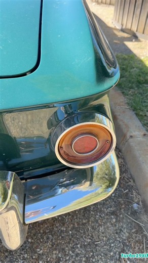Voici la réponse du turbokezako du jour en vidéo , c est une VW Karmann Ghia type 34 cab de 1967 😎
