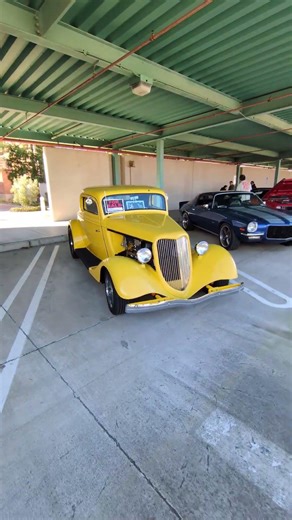 1934 Ford Coupe Hot Rod – Bright Yellow Classic Street Rod