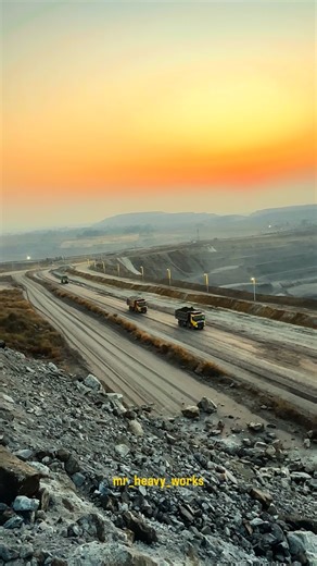 Sarfraj Ansari on Instagram: "Checked out the MCL project in Odisha, it's a huge open cast mining site⛏️⛏️⛏️🥰#mr_heavy_works #odisha #volvotrucks #reels #video"