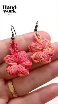 Mini crochet flower earrings – as cute as they are easy to make 🌸🧶 #diy