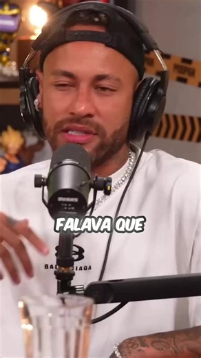 A decisão que fez o mundo parar! A proposta do Real Madrid era um cheque em branco, mas o coração bateu mais forte pelo sonho de jogar ao lado do mestre em Barcelona. Aquele momento em que a emoção vence a matemática do futebol. O que você faria nessa encruzilhada? #Futebol #Barcelona #RealMadrid #Escolhas #Neymar#podpah