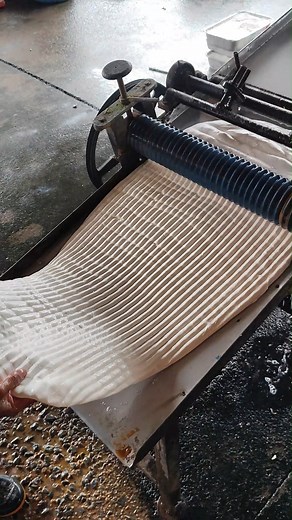 4.5M views · 15K reactions | ทำงาน ลุยๆ #rubber #rubbersheet #ยางแผ่น #ยางพารา #thailand | เจ้แป๋ม ชาวสวน | Facebook