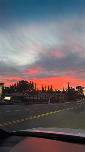 ❀ 𝒜𝓃𝑔𝑒𝓁𝒾𝓃𝒶 ❀ 𝒫𝒶𝓁𝓀𝑜 ❀ on Instagram: "I’ve been using this projector for home viewing, and overall it does what it’s meant to do. The image quality is clear for 1080P support, especially in a darker room. Setup was straightforward, and it connected easily via Bluetooth for external speakers. The size is compact, so it doesn’t take up much space and is easy to move around. Fan noise is noticeable but not distracting during movies. It works well for casual movie nights, kids’ cartoons,