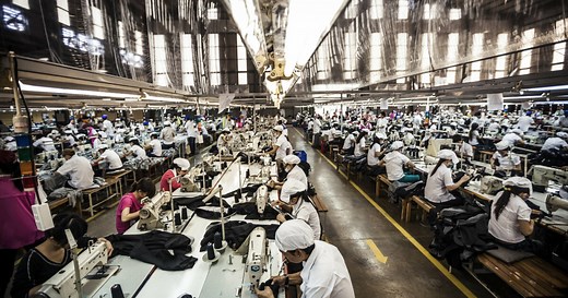 How the fashion industry pollutes our water | FairPlanet