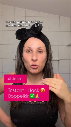 Zoe Romana 🌱Detox-Spezialist & 💆🏻‍♀️Face Trainer on Instagram: "👅 Die Zunge = architektonische Basis deines Gesichts Die Zunge ist kein weiches Anhängsel, sondern ein kraftvoller Muskelkomplex 💪 Sie ist über mehrere Muskelketten direkt mit Kinn, Hals und Unterkiefer verbunden. 🔬 Wichtigste Akteure: • Musculus genioglossus – zieht die Zunge nach vorne & oben • Musculus mylohyoideus – bildet den Mundboden • Musculus geniohyoideus – verbindet Kinn mit Zungenbein • Suprahyoidale Muskulatur – f