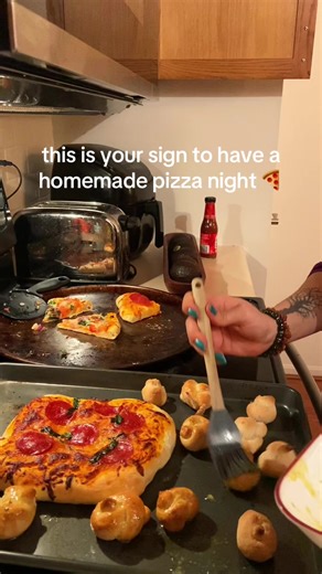 the easiest pizza dough recipe and the kids will LOVE this! so fun to play with dough and make your own pizzas ❤️ This recipe is easily doubled or tripled! Easy Homemade Pizza Dough recipe: Ingredients: -1 cup warm water -1 tablespoon granulated sugar (you could substitute honey) -1 tablespoon active dry yeast -1 tablespoon olive oil -2 to 2 1/2 cups all purpose flour -1 tsp fine sea salt Instructions: 1. Preheat oven to 500°f 2. Combine warm water, yeast and sugar in a large mixing bowl 3. Gent