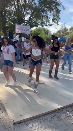 Dance Floor Energy 💃 Shake Senora Line Dance | The Edge Experience #countryswinginstructor