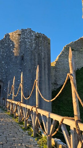 Beautiful golden sunset lighting up Corfe Castle keep and gatehouse earlier this evening 🏰☀️ | National Trust Corfe Castle