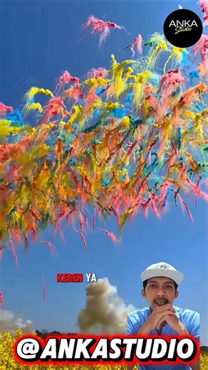 Ini kembang api atau bom asap warna-warni ya namanya?🤔 #shorts #reaction #kembangapi