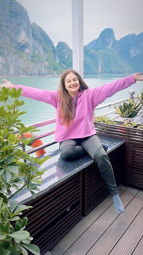 187K views · 6.9K reactions | Tu Me Manques! (You are missing from me )  #missing #love #cute #waiting #waitingforyou #heartache #romance #smile #heart #instagood #instagram #instadaily #today #morning #monday #aj #video #mondaymood | ayesha.jhulka | Facebook