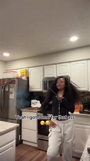 sarahsibby (@sarahsibbyyy)’s video of fire ball magic wand